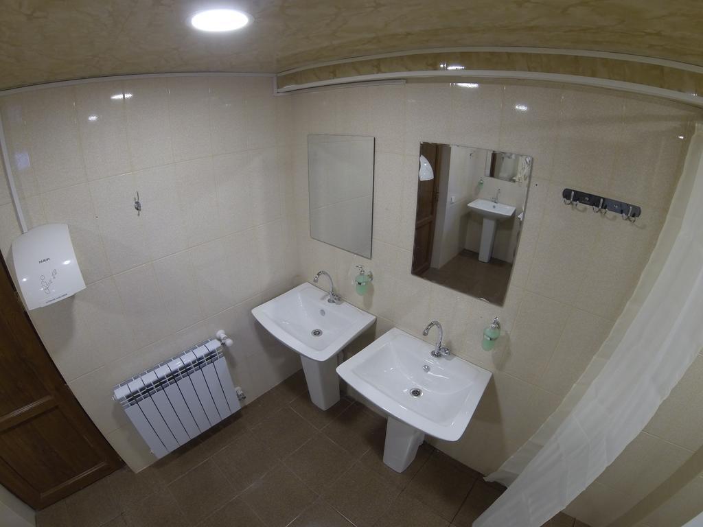 Hostel Vagary Erévan Extérieur photo