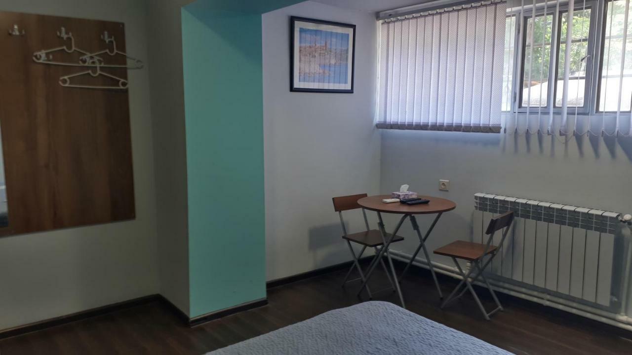 Hostel Vagary Erévan Extérieur photo